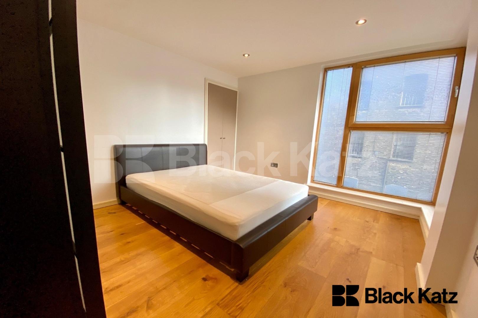 Stunning apartment offering size, quality & location  Great Suffolk Street , Waterloo/Southwark.